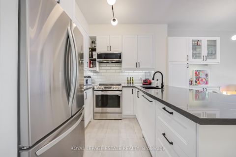 Photo 7 at 108 - 2261 Lake Shore Boulevard W, Mimico, Toronto