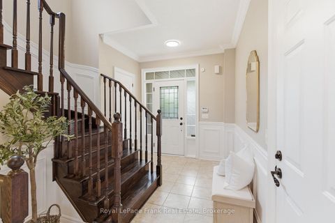 Photo 3 at 170 Harbourside Drive, Port Whitby, Whitby