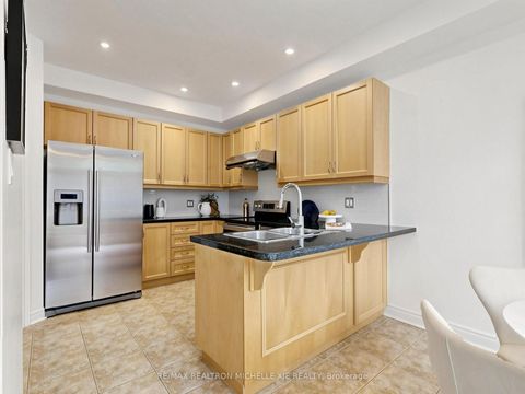 Photo 9 at 53 - 280 Paradelle Drive, Oak Ridges Lake Wilcox, Richmond Hill