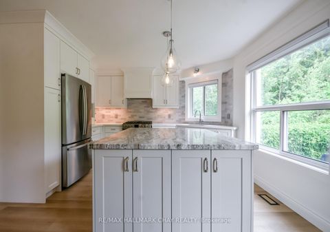 Photo 13 at 1 Hawkins Drive, Ardagh, Barrie