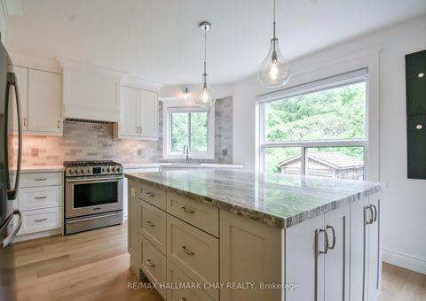Photo 14 at 1 Hawkins Drive, Ardagh, Barrie