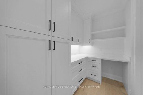 Photo 11 at 92 Howard Road, Leslie Valley, Newmarket
