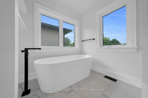Photo 18 at 92 Howard Road, Leslie Valley, Newmarket
