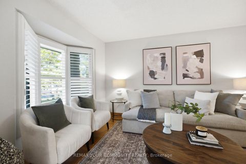 Photo 3 at 1027 Benton Crescent, Liverpool, Pickering