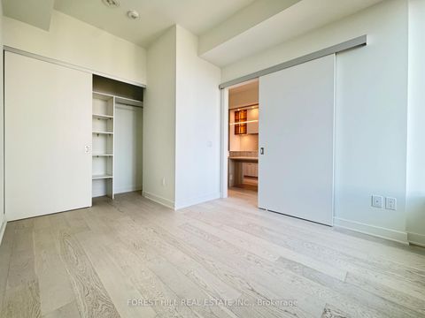 Photo 9 at 4508 - 11 Yorkville Avenue, Annex, Toronto