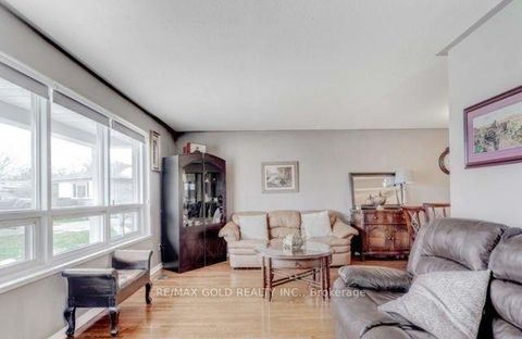 Photo 3 at 6 Monaco Court, Black Creek, Toronto