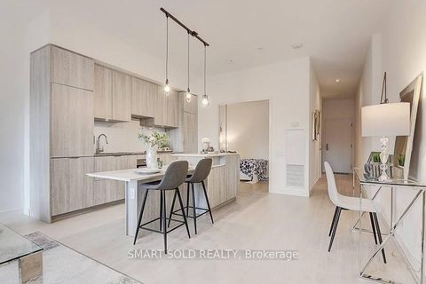 Photo 4 at 323 - 5 St Joseph Street, Bay Street Corridor, Toronto