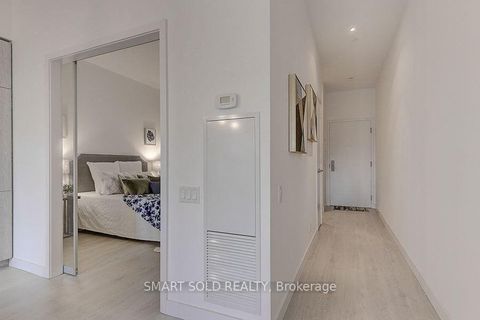 Photo 9 at 323 - 5 St Joseph Street, Bay Street Corridor, Toronto