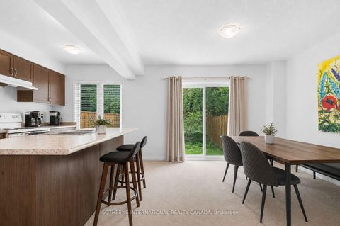 Photo 4 at 77 Franks Way, Allandale, Barrie