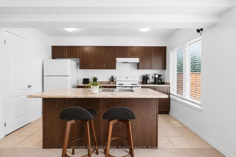 Photo 5 at 77 Franks Way, Allandale, Barrie