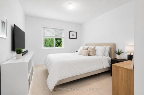 Photo 8 at 77 Franks Way, Allandale, Barrie