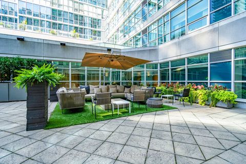 Photo 21 at G25 - 350 Wellington Street W, Waterfront Communities C1, Toronto