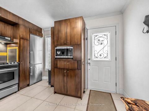 Photo 4 at 32 - 220 Manitoba Street, Mimico, Toronto