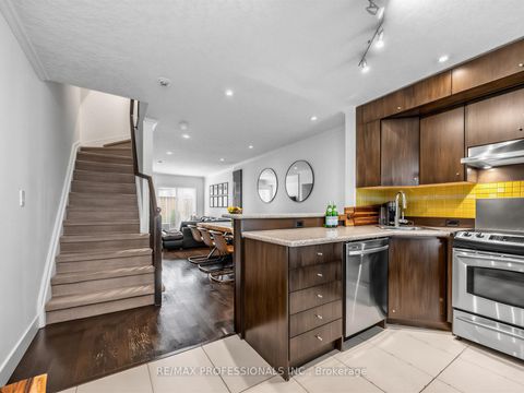 Photo 6 at 32 - 220 Manitoba Street, Mimico, Toronto