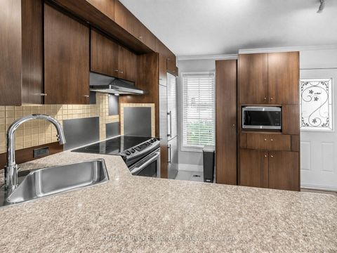 Photo 9 at 32 - 220 Manitoba Street, Mimico, Toronto