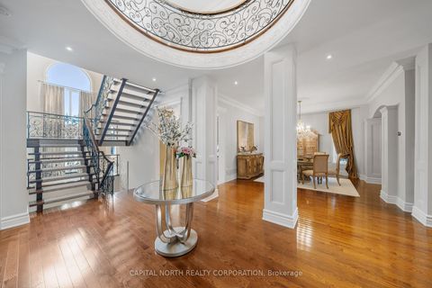 Photo 4 at 166 Weaver Court, Kleinburg, Vaughan