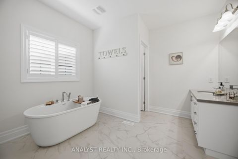 Photo 32 at 189 McMichael Avenue, Kleinburg, Vaughan