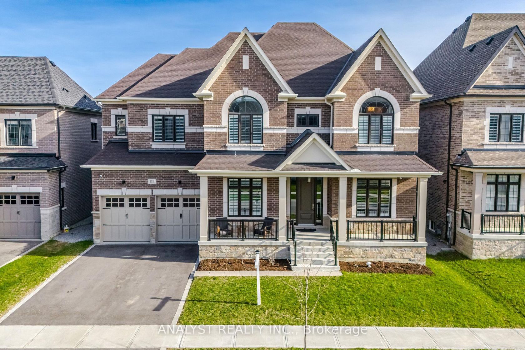 189 McMichael Avenue, Kleinburg, Vaughan photo number 2