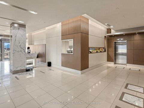 Photo 7 at 204 - 500 St.Clair Avenue W, Forest Hill South, Toronto