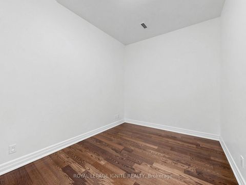 Photo 20 at 204 - 500 St.Clair Avenue W, Forest Hill South, Toronto