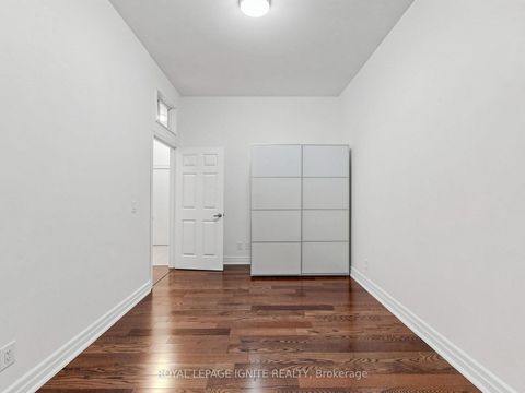 Photo 21 at 204 - 500 St.Clair Avenue W, Forest Hill South, Toronto