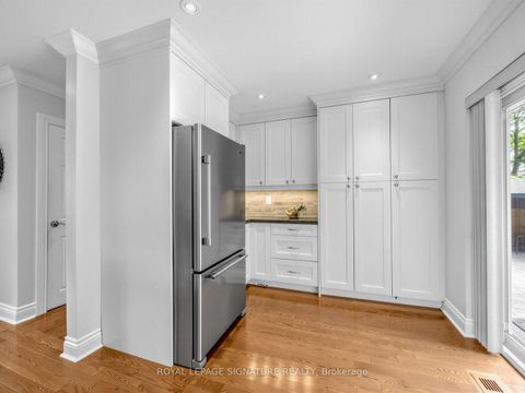 Photo 10 at 83 Berkinshaw Crescent, Don Mills, Toronto