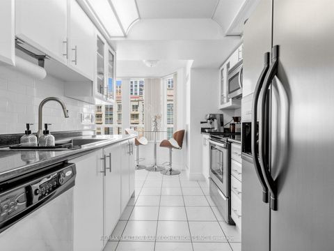 Photo 13 at 812 - 5418 Yonge Street, Willowdale West, Toronto