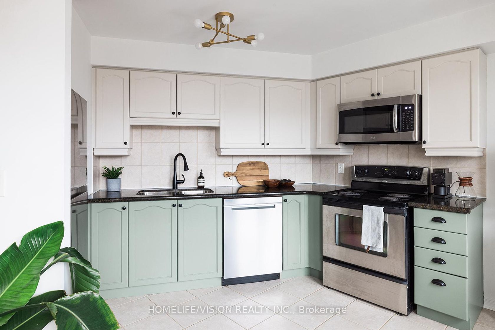 902 - 18 Valley Woods Road, Donalda, Toronto photo 8