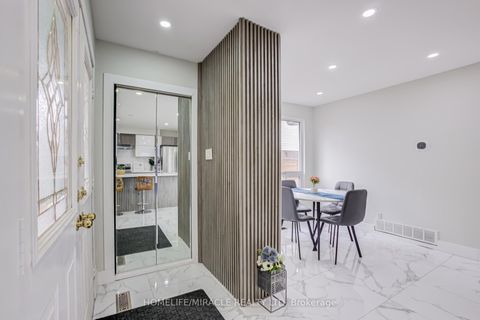 Photo 3 at 122 Ormond Drive, Samac, Oshawa