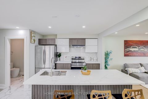 Photo 11 at 122 Ormond Drive, Samac, Oshawa