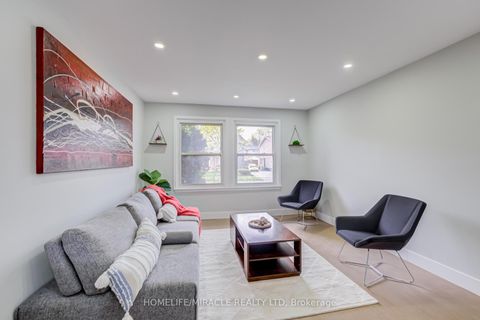 Photo 13 at 122 Ormond Drive, Samac, Oshawa