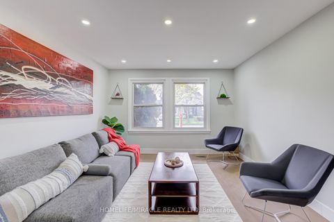 Photo 15 at 122 Ormond Drive, Samac, Oshawa