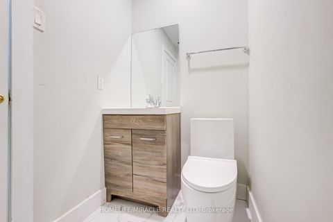 Photo 18 at 122 Ormond Drive, Samac, Oshawa