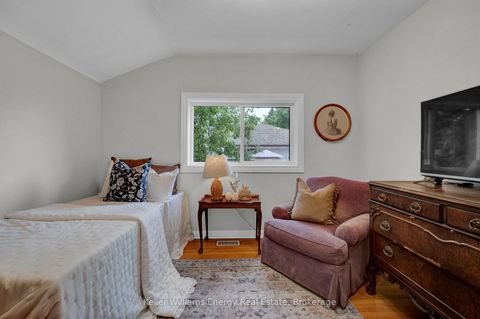 Photo 13 at 906 Centre Street N, Williamsburg, Whitby