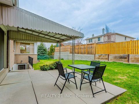 Photo 1 at 24 Beveridge Drive, Donalda, Toronto