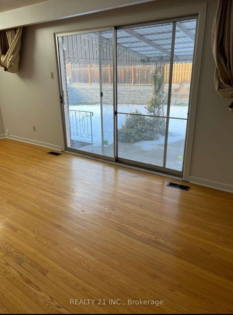 Photo 16 at 24 Beveridge Drive, Donalda, Toronto