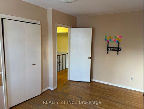 Photo 20 at 24 Beveridge Drive, Donalda, Toronto