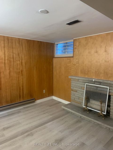 Photo 22 at 24 Beveridge Drive, Donalda, Toronto
