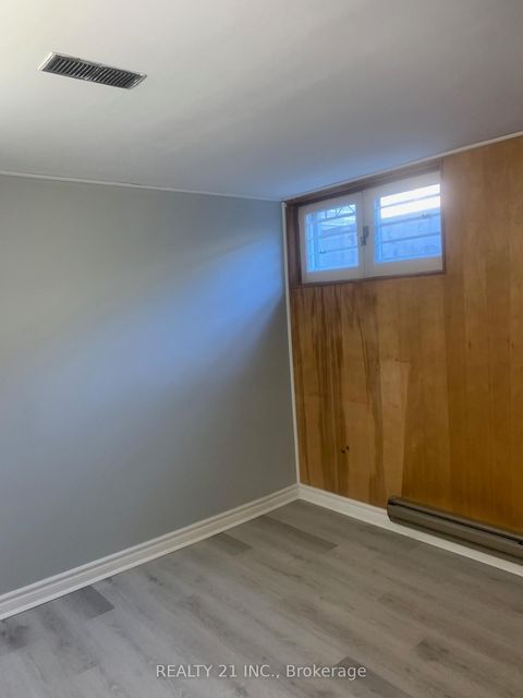 Photo 25 at 24 Beveridge Drive, Donalda, Toronto
