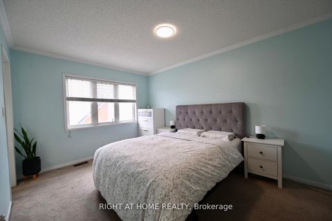 Photo 9 at 1 - 11 West Deane Park Drive, West Deane, Toronto