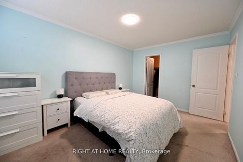 Photo 13 at 1 - 11 West Deane Park Drive, West Deane, Toronto