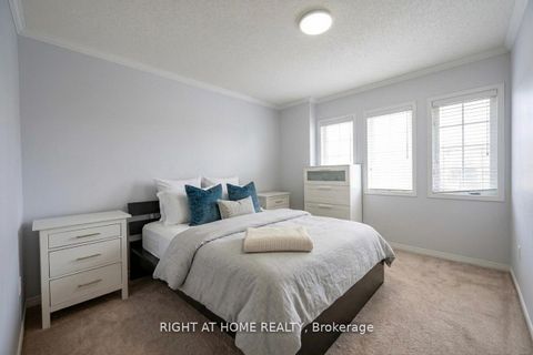 Photo 15 at 1 - 11 West Deane Park Drive, West Deane, Toronto