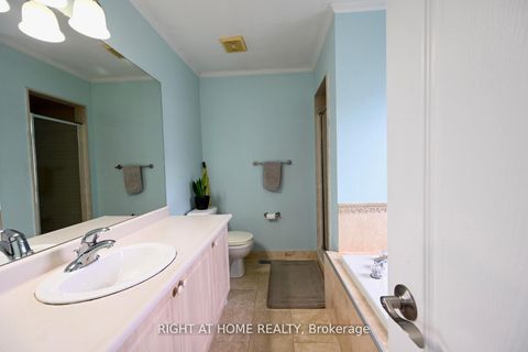 Photo 17 at 1 - 11 West Deane Park Drive, West Deane, Toronto