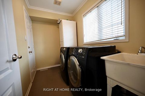 Photo 18 at 1 - 11 West Deane Park Drive, West Deane, Toronto