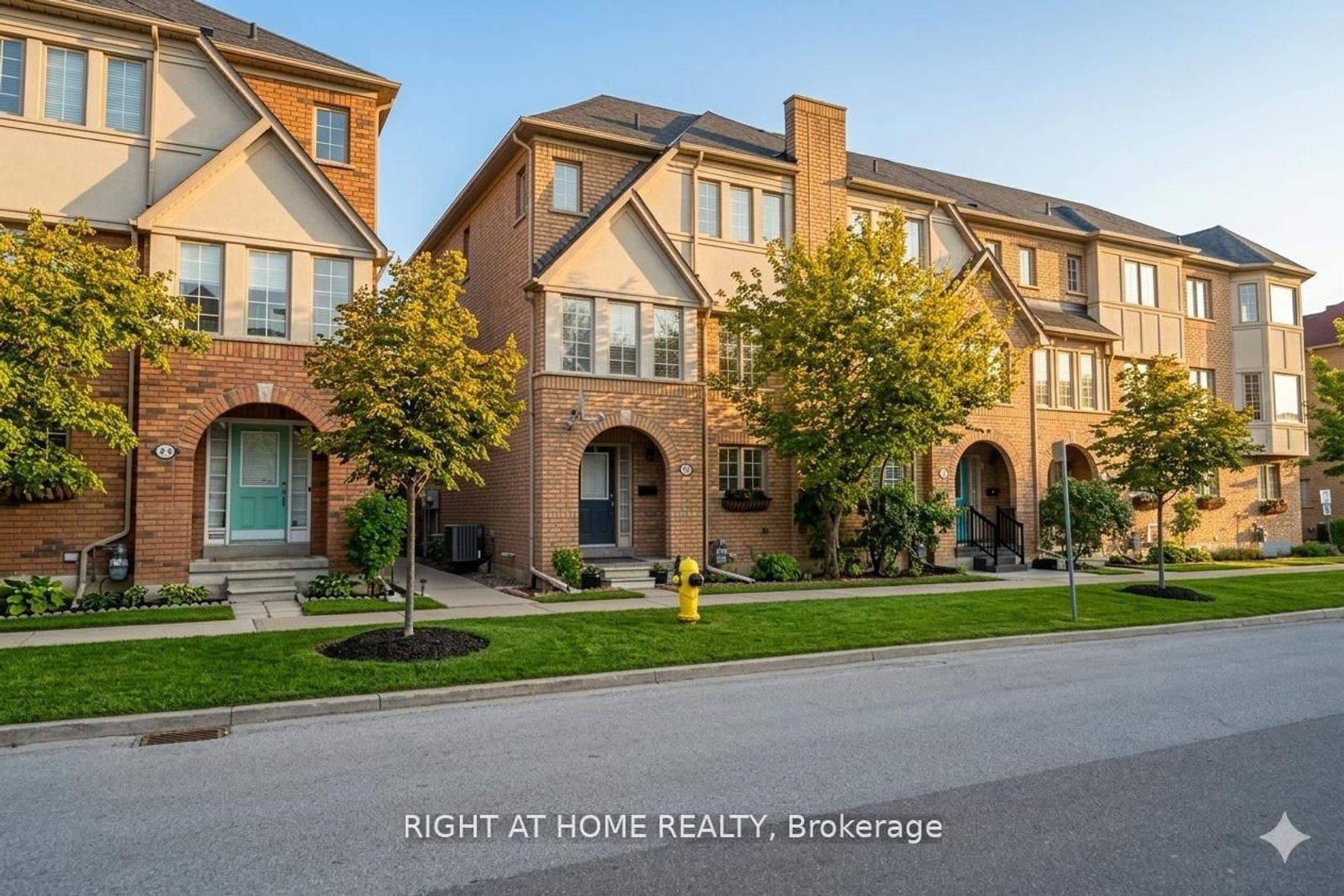 1 - 11 West Deane Park Drive, West Deane, Toronto photo number 2