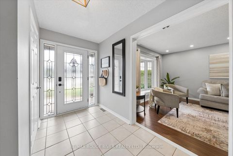 Photo 2 at 6 Snowden Court, Newcastle, Clarington
