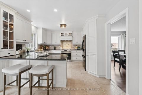Photo 8 at 6 Snowden Court, Newcastle, Clarington