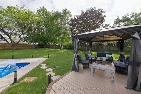 Photo 35 at 6 Snowden Court, Newcastle, Clarington