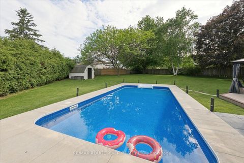 Photo 37 at 6 Snowden Court, Newcastle, Clarington