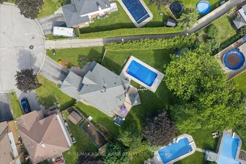 Photo 44 at 6 Snowden Court, Newcastle, Clarington